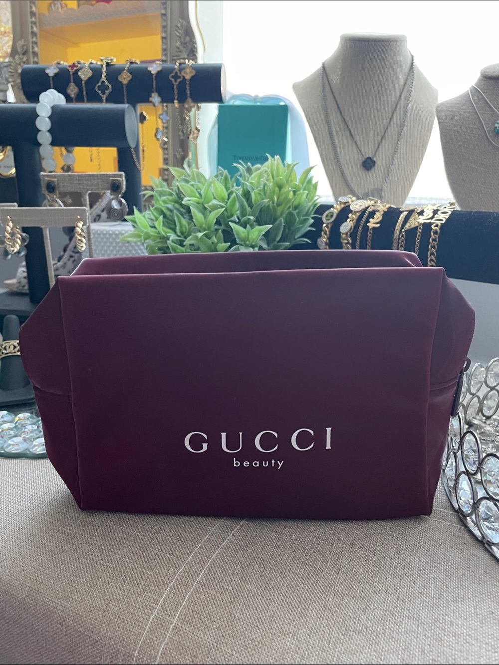 ✨Gucci Beauty Burgundy Makeup Pouch✨NEW